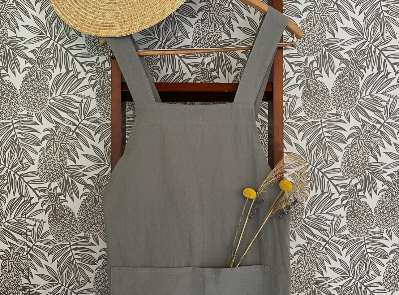 Cross Back Apron