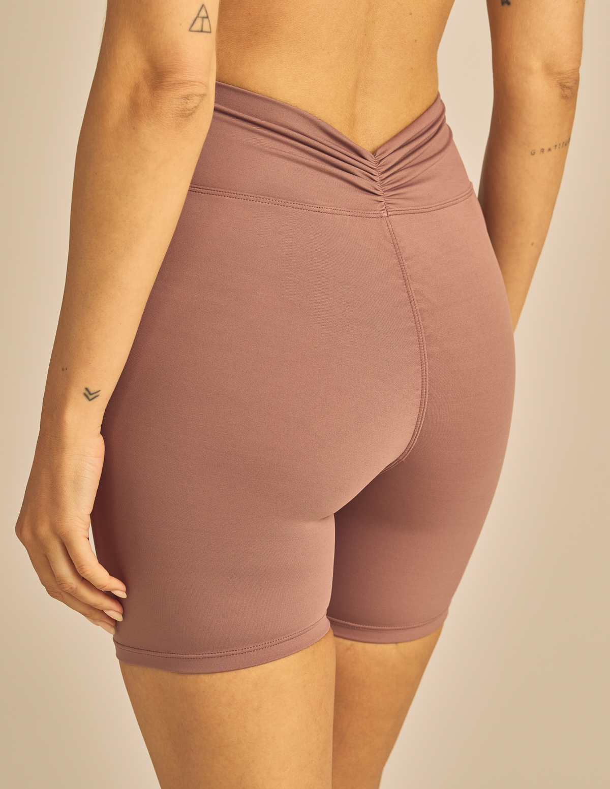 Luxe Compression 5" Biker Shorts: Opal / L